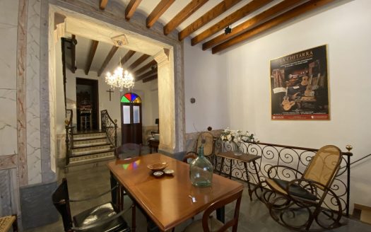 Tradicional casa en el centro de Fornalutx