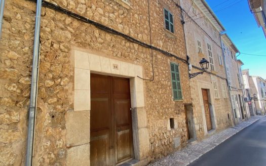 Town house in the centre of Soller